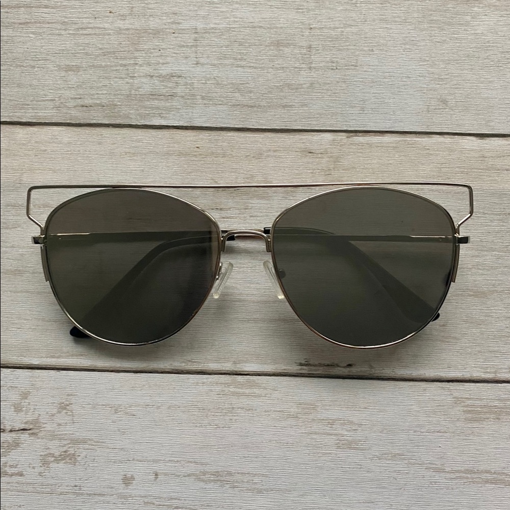 Aviator Style Bridge Sunglasses (Oval-Shape)